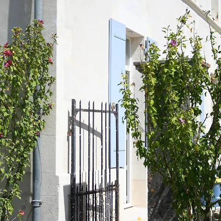 Gasthaus Le Domaine Des Aguins Saujon Exterior foto