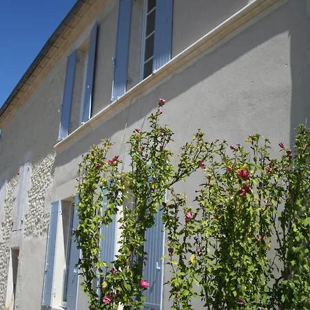 Gasthaus Le Domaine Des Aguins Saujon Exterior foto