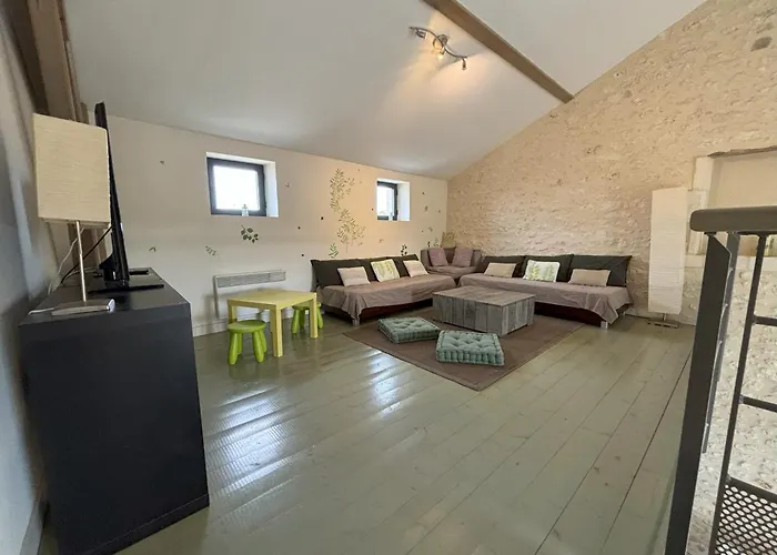 Le Domaine Des Aguins